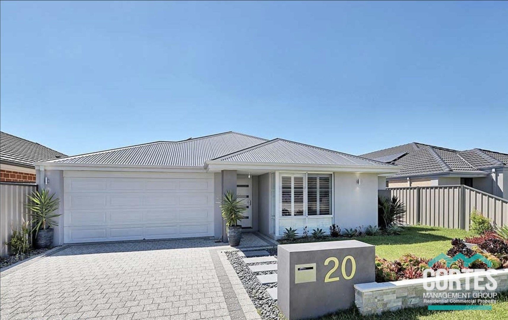 4 bedrooms House in 20 Calamocha Way PIARA WATERS WA, 6112