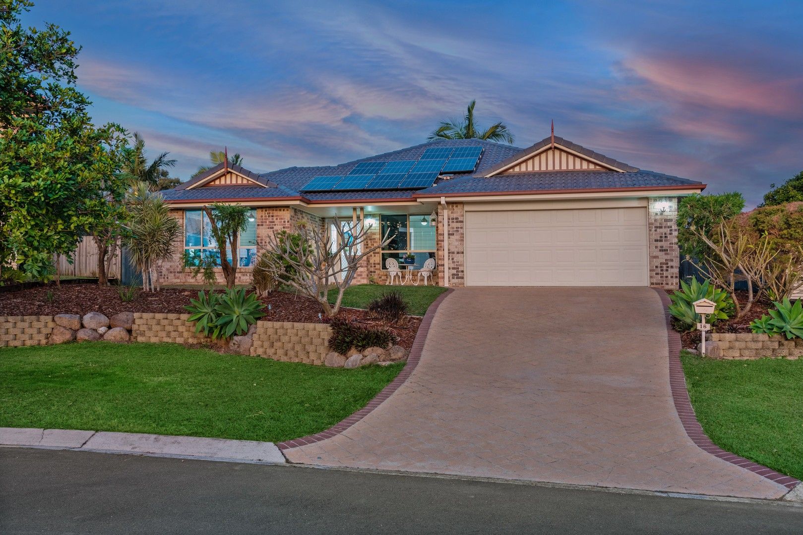 4 bedrooms House in 18 Chilton Crescent NORTH LAKES QLD, 4509