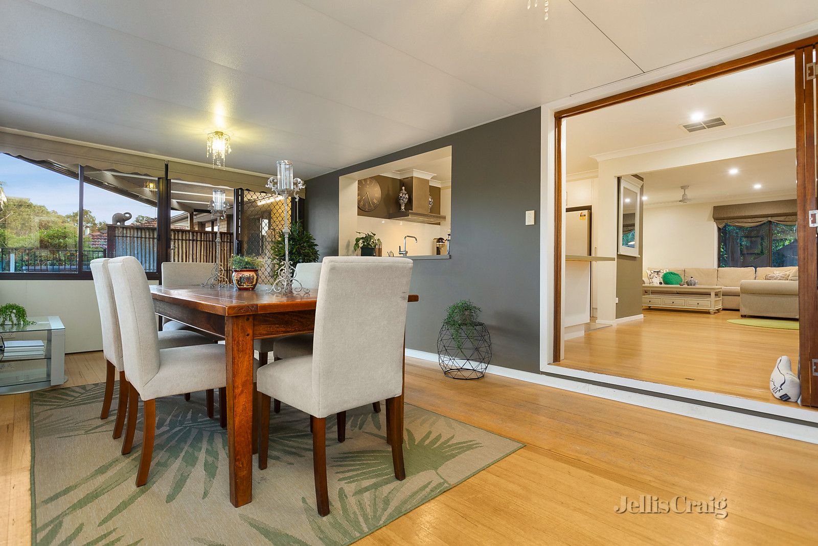 48 De Havilland Avenue, Strathmore Heights VIC 3041, Image 2