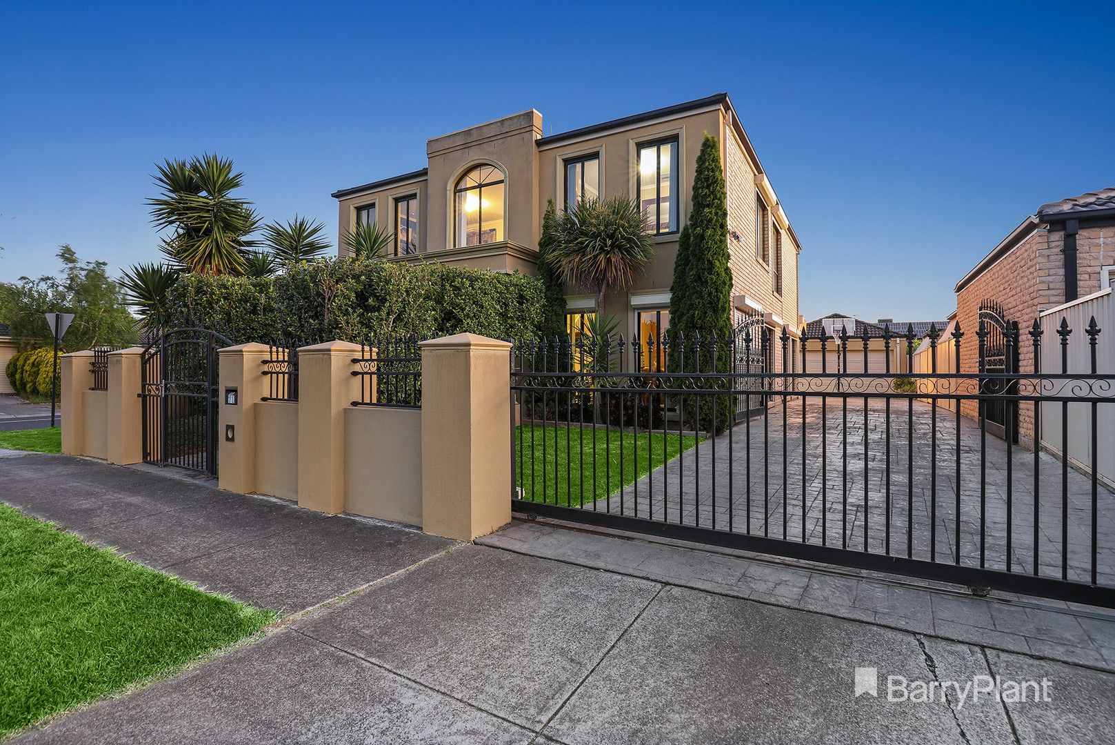 71 Sandover Drive, Roxburgh Park VIC 3064 Domain