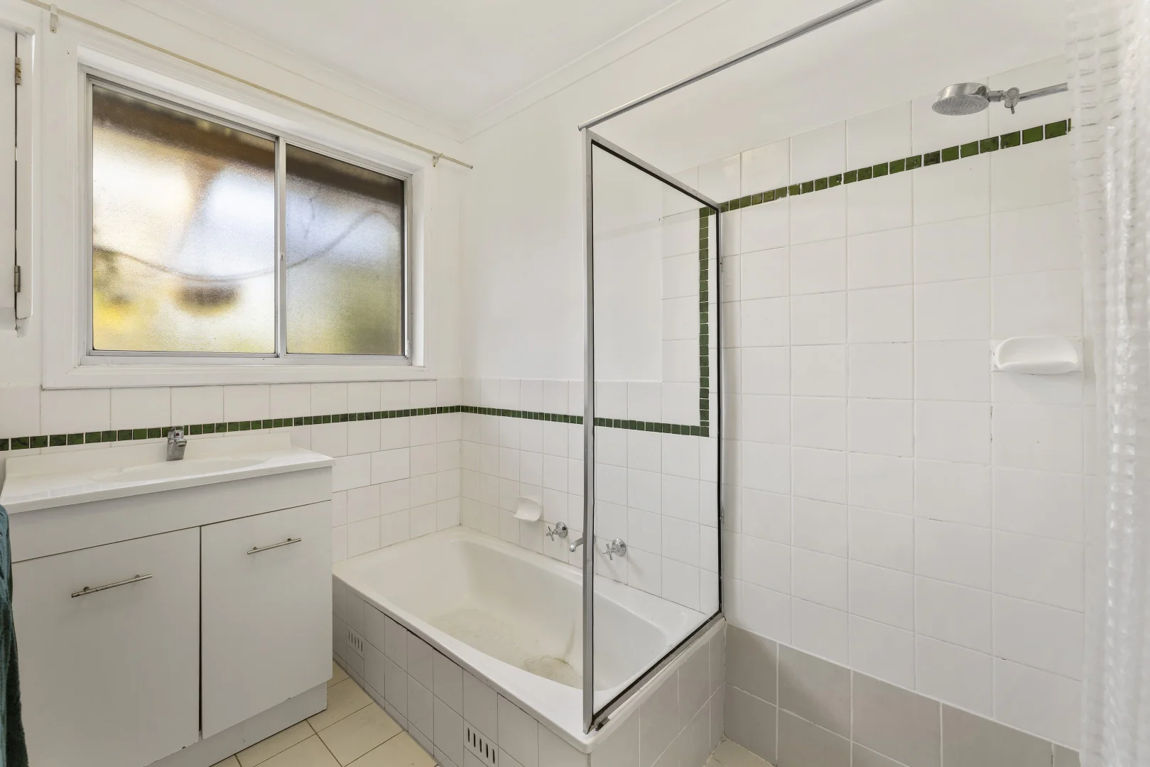2/12 Heather Avenue, Windsor Gardens SA — StMate