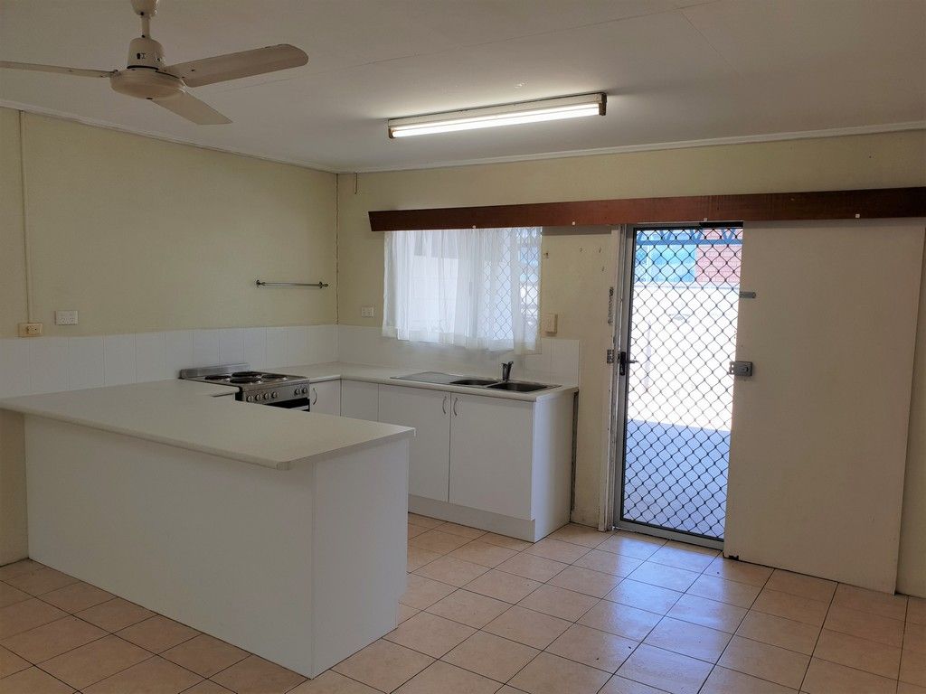 2 bedrooms Semi-Detached in 2/179 Bayswater Road CURRAJONG QLD, 4812