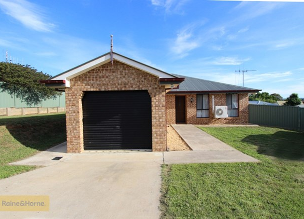 19 Hassall Grove, Kelso NSW 2795