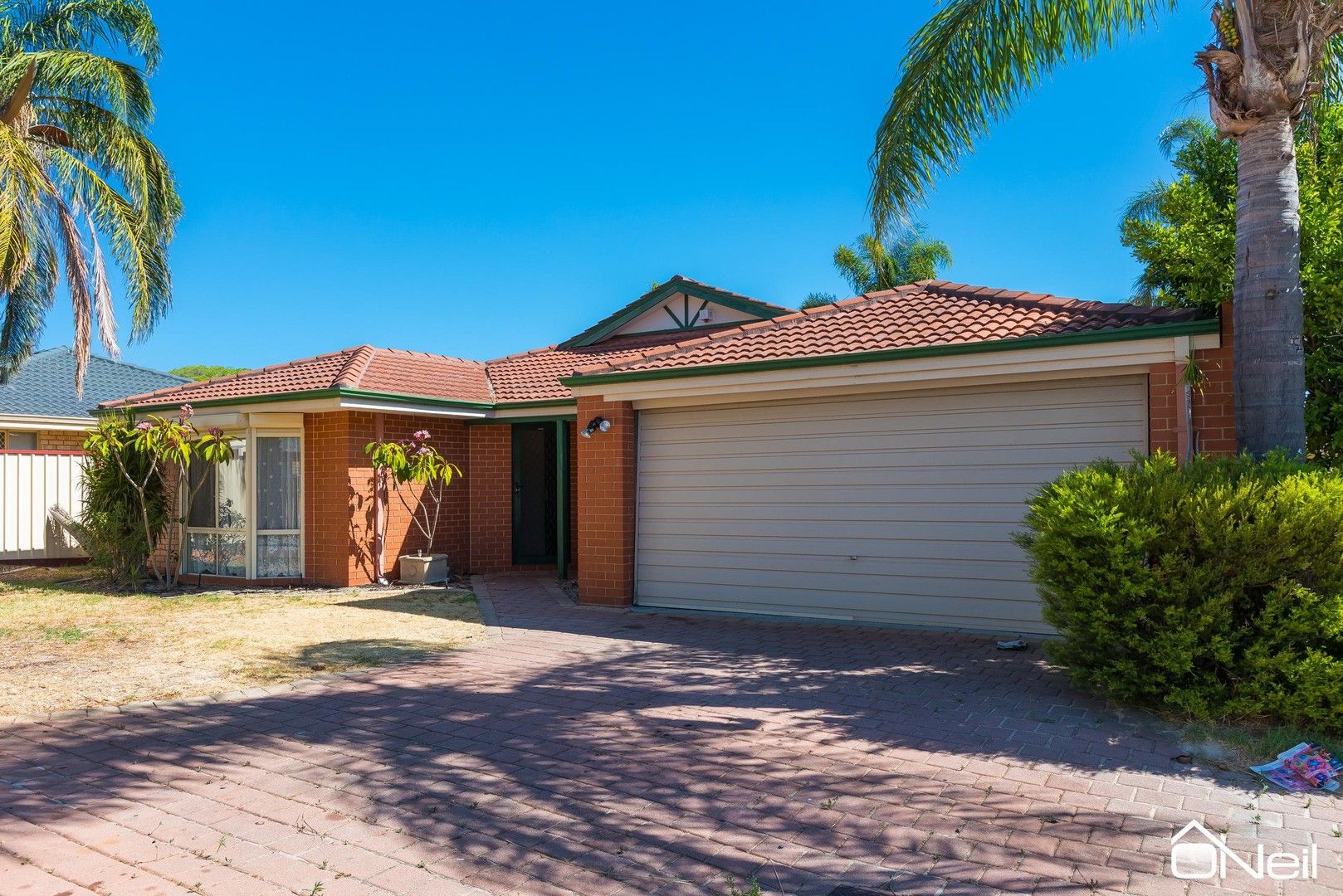 4 bedrooms House in 8 Rason Court SEVILLE GROVE WA, 6112