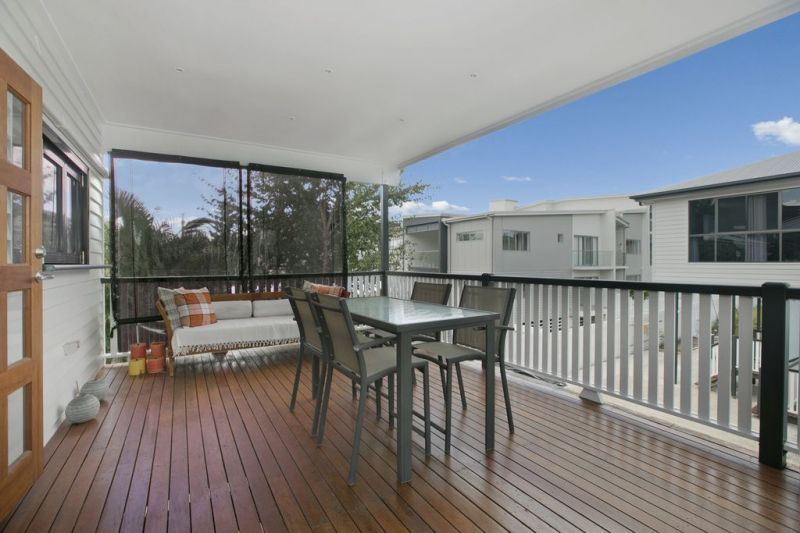 3 bedrooms House in 1/99 Riding Road HAWTHORNE QLD, 4171