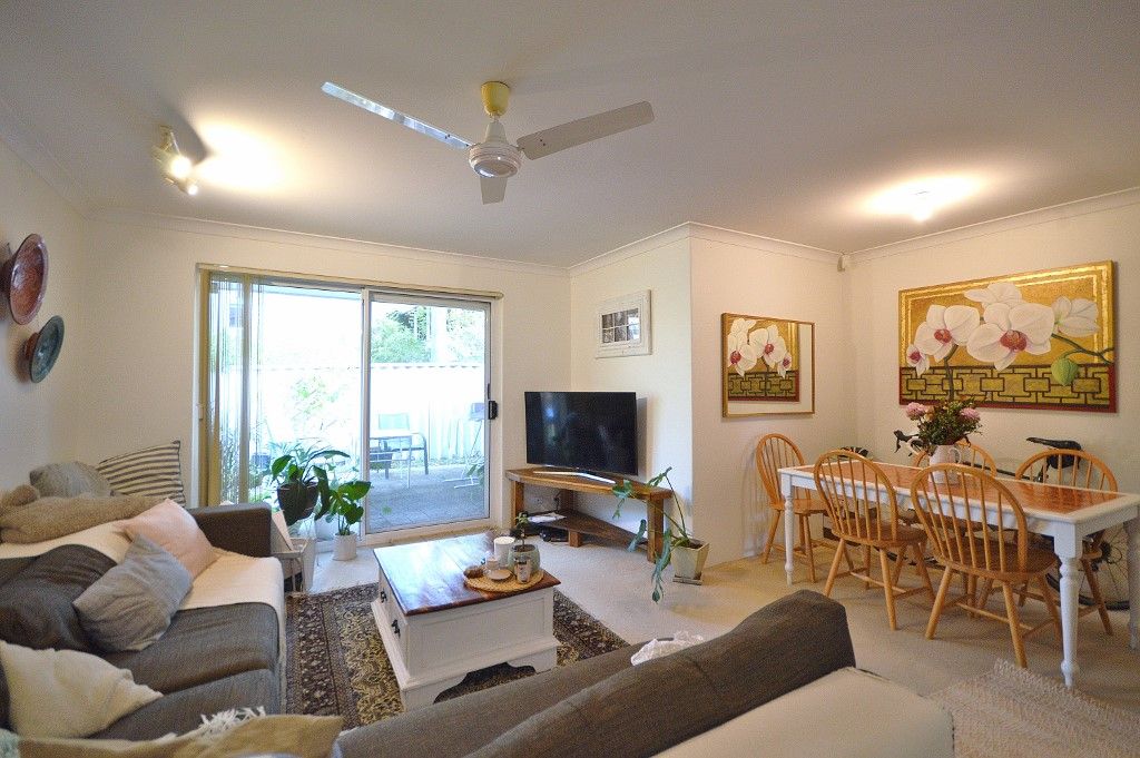 2 bedrooms Apartment / Unit / Flat in 1/119 Kimberley Street WEST LEEDERVILLE WA, 6007