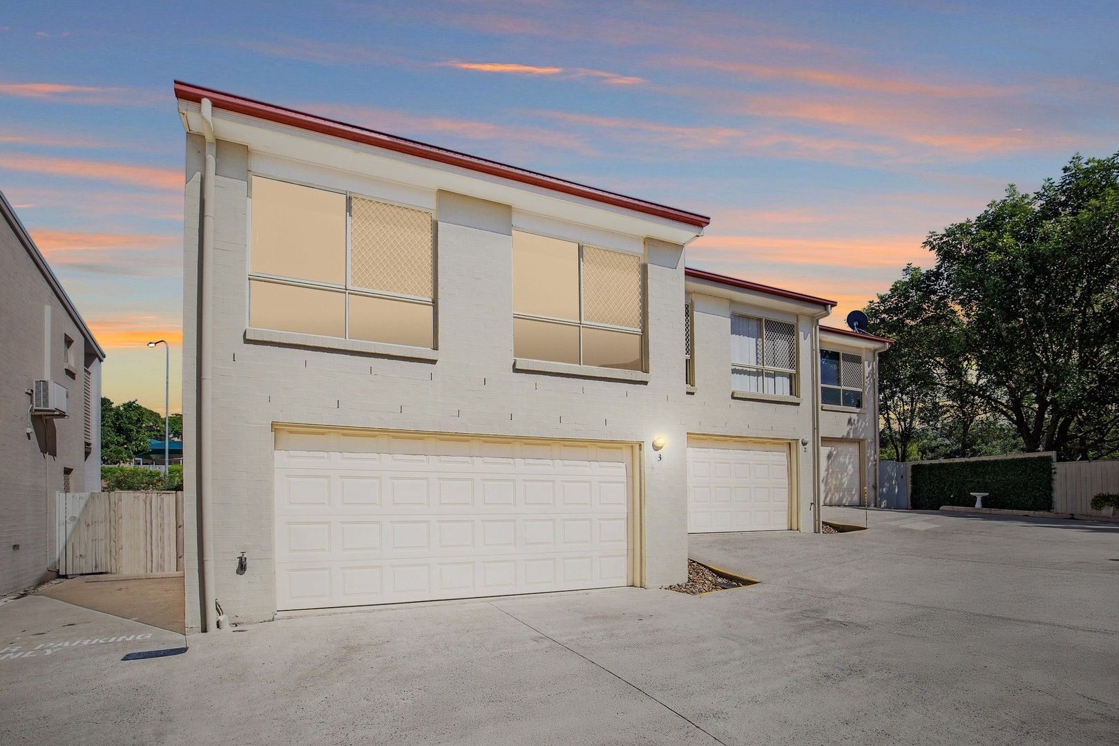 3 bedrooms Townhouse in 3/22 High Street FOREST LAKE QLD, 4078