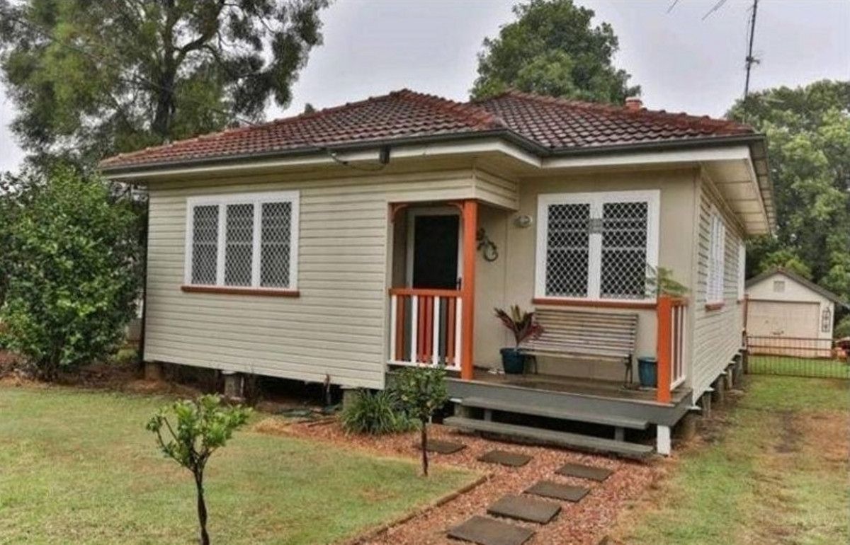 3 bedrooms House in 15 Park Street WILSONTON QLD, 4350