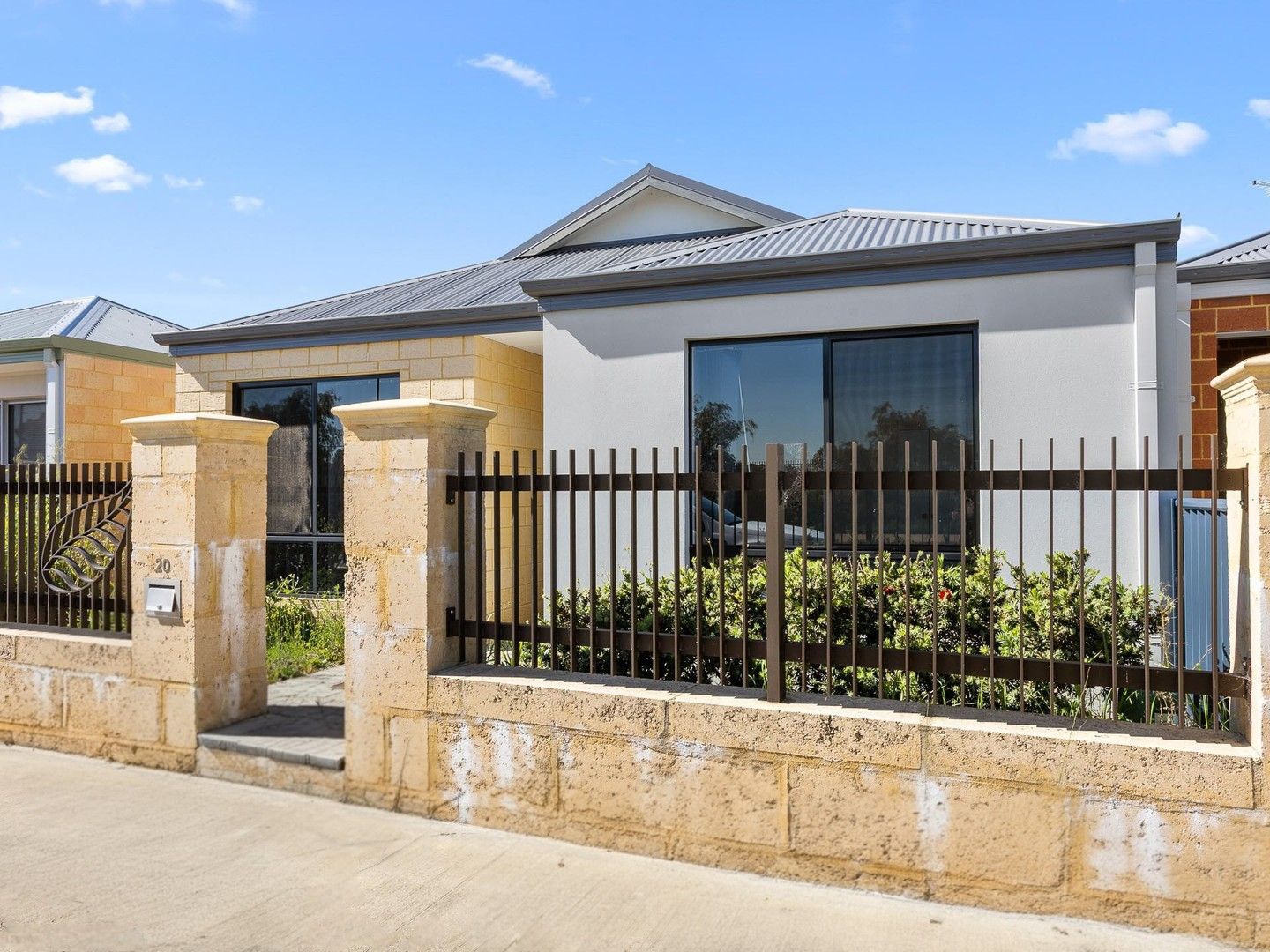 4 bedrooms House in 20 Avoca Chase BALDIVIS WA, 6171