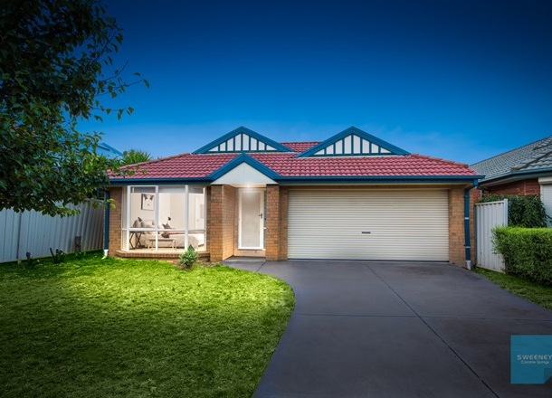 13 Risley Close, Caroline Springs VIC 3023