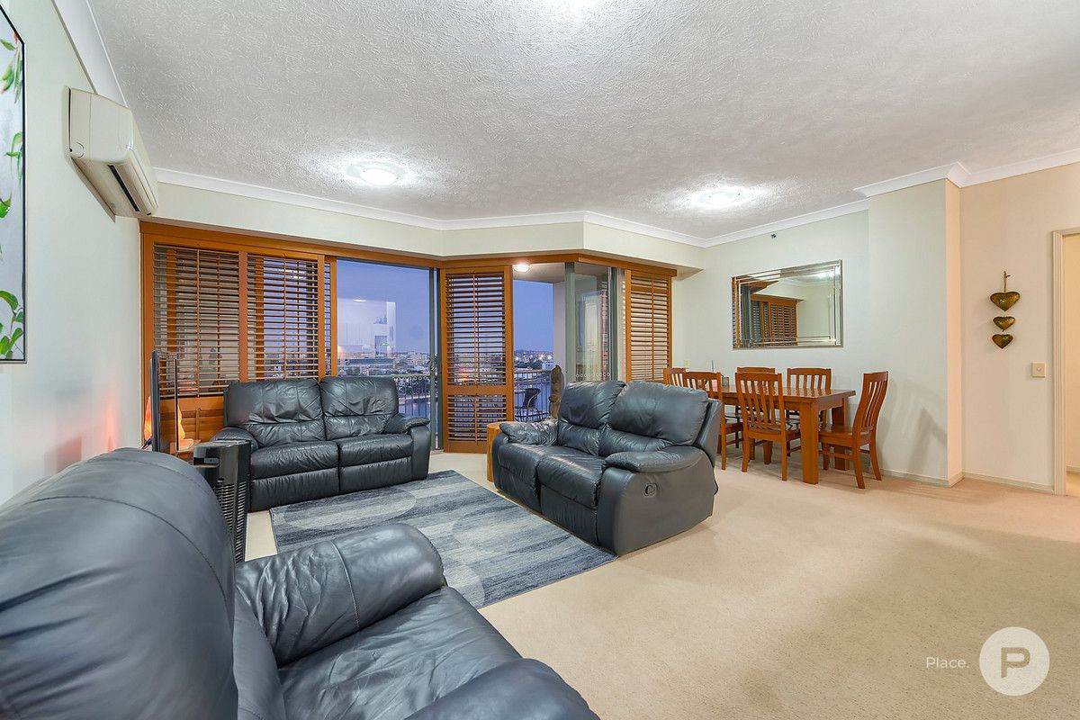 5083/55 Baildon Street, Kangaroo Point QLD 4169, Image 2