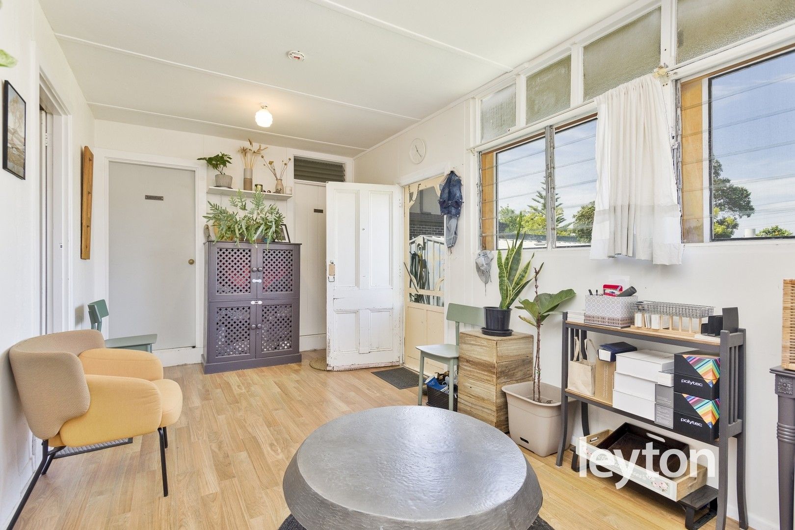 3 bedrooms House in 8 Hinkler Avenue BENTLEIGH EAST VIC, 3165