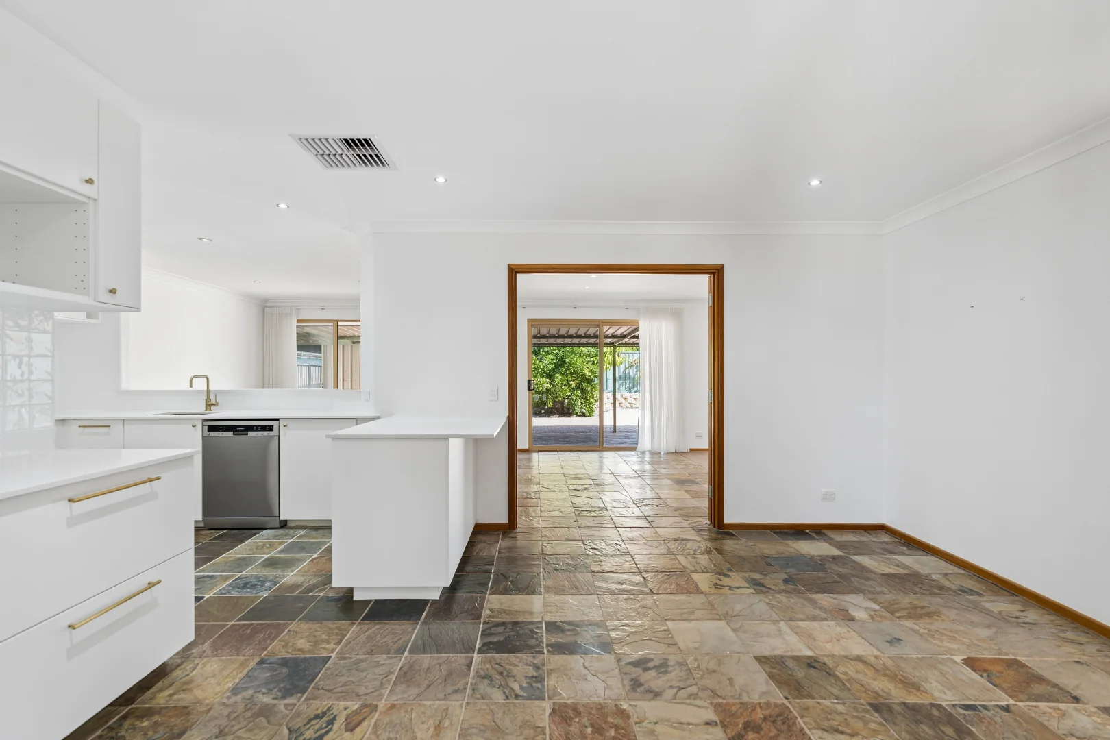 Additional image 6 of 11 Bilby Place, Gosnells WA 6110