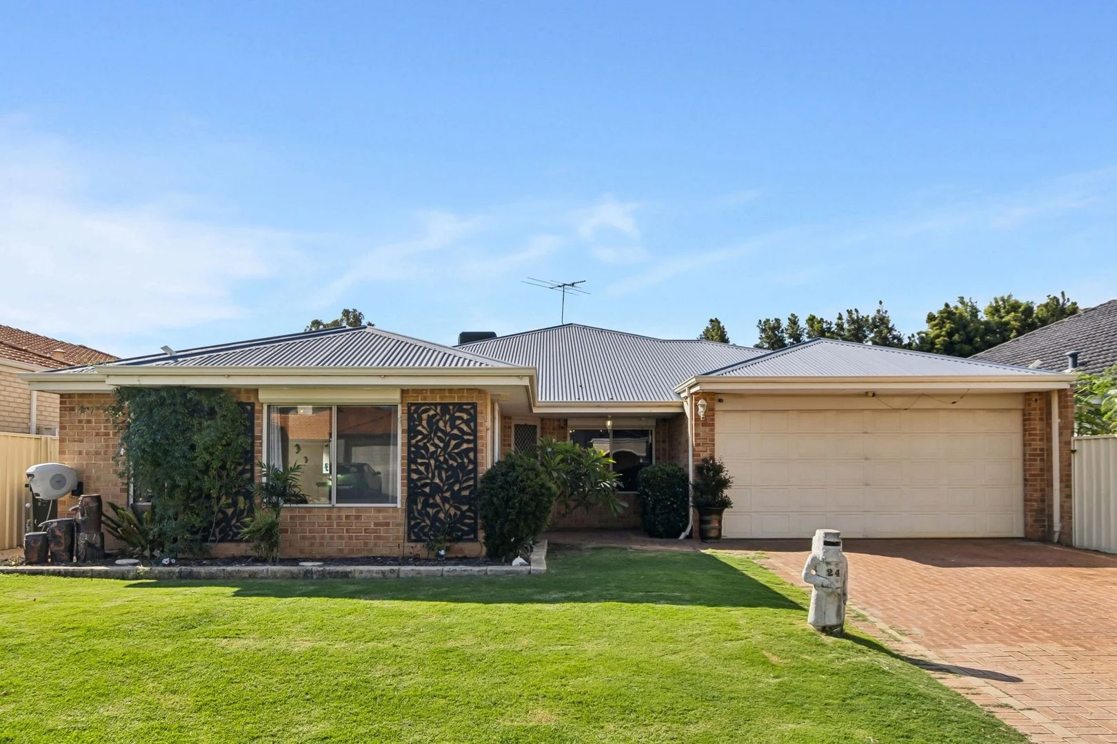 24 Whimbrel Parade, Bennett Springs WA 6063