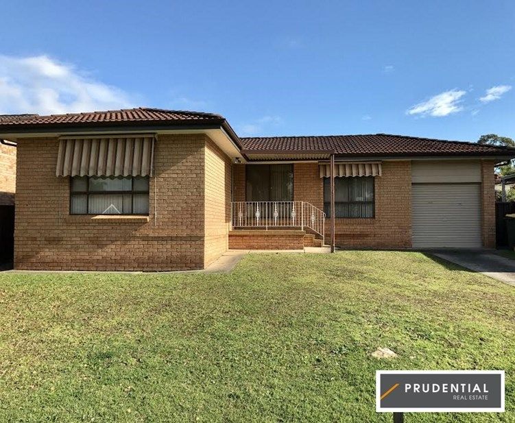 29 Fuchsia Cres., Macquarie Fields NSW 2564, Image 0