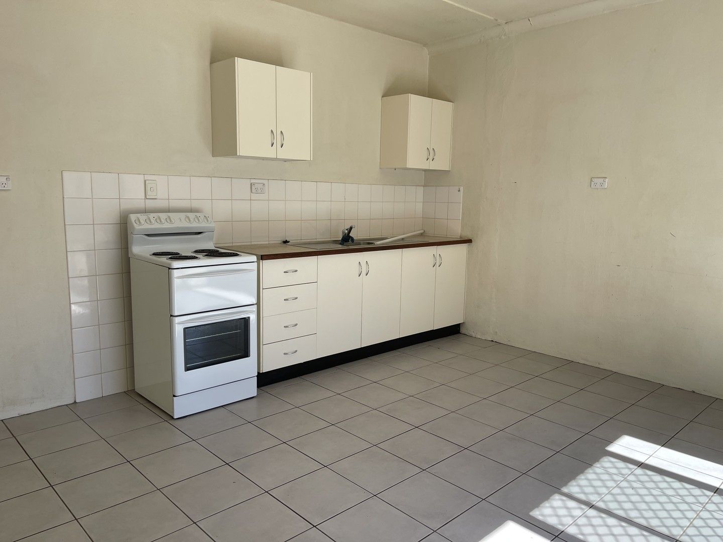 1 bedrooms Apartment / Unit / Flat in 3/36 Flynn Street MOUNT ISA QLD, 4825