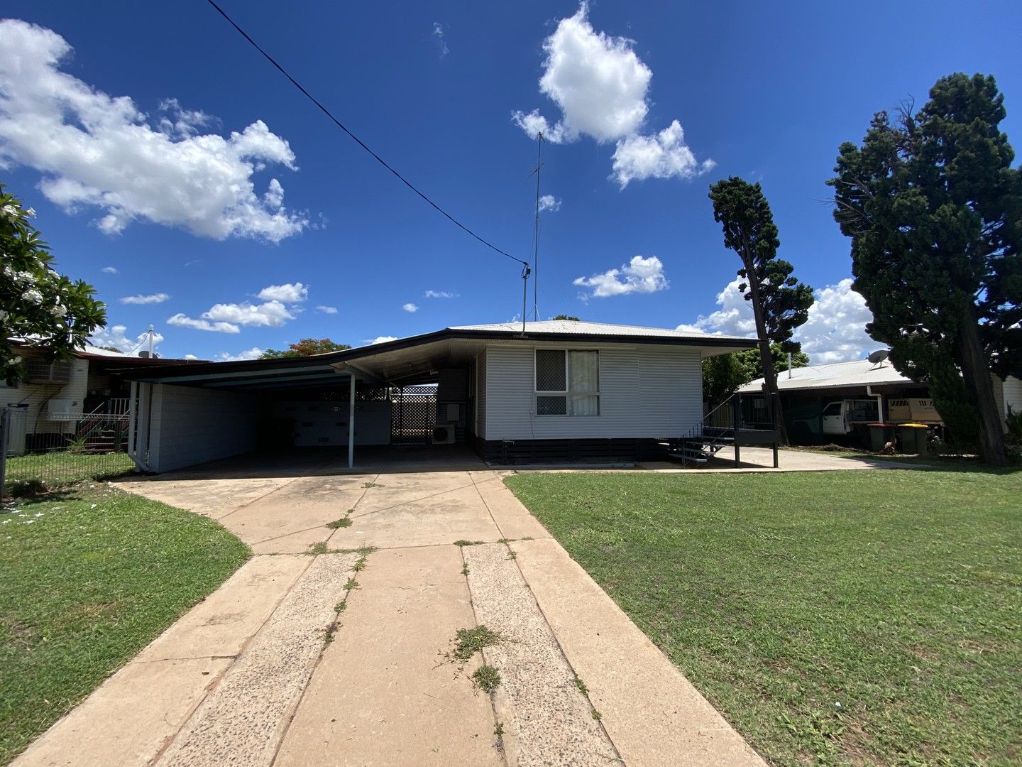 3 bedrooms House in 22 Belyando Avenue MORANBAH QLD, 4744