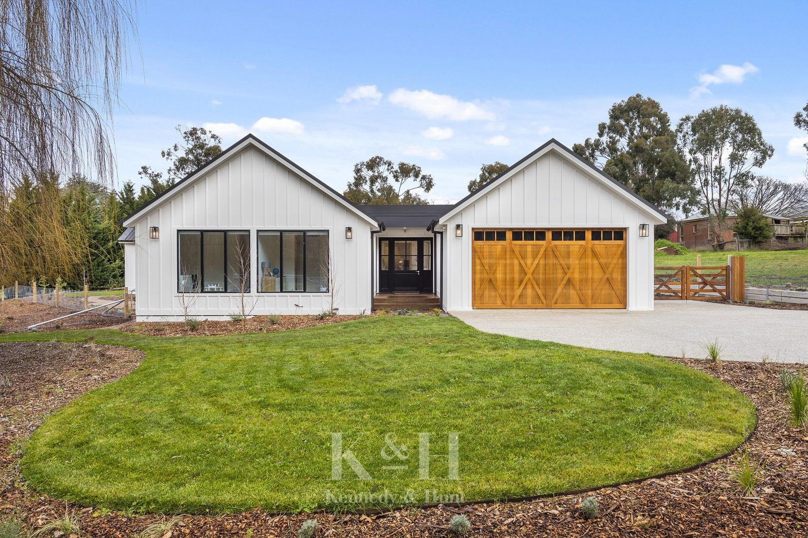 4 bedrooms House in 9 Cherry Lane GISBORNE VIC, 3437