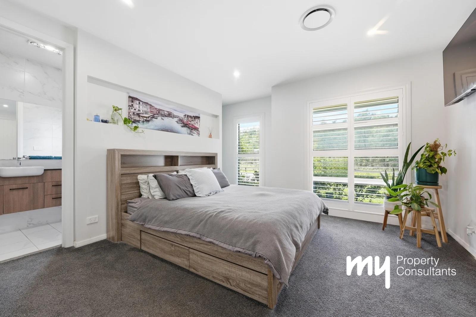 Additional image 4 of 127 Pleasant Circuit, Gledswood Hills NSW 2557