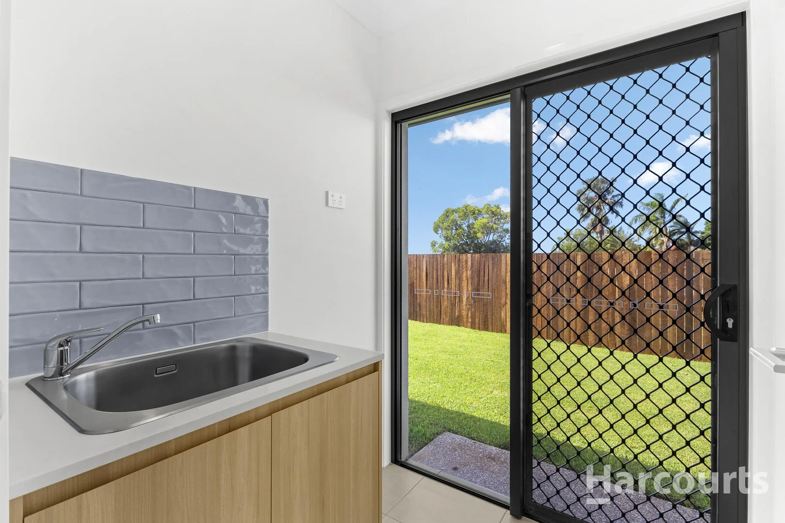 Additional image 13 of 4 Golf View Drive, Coral Cove QLD 4670