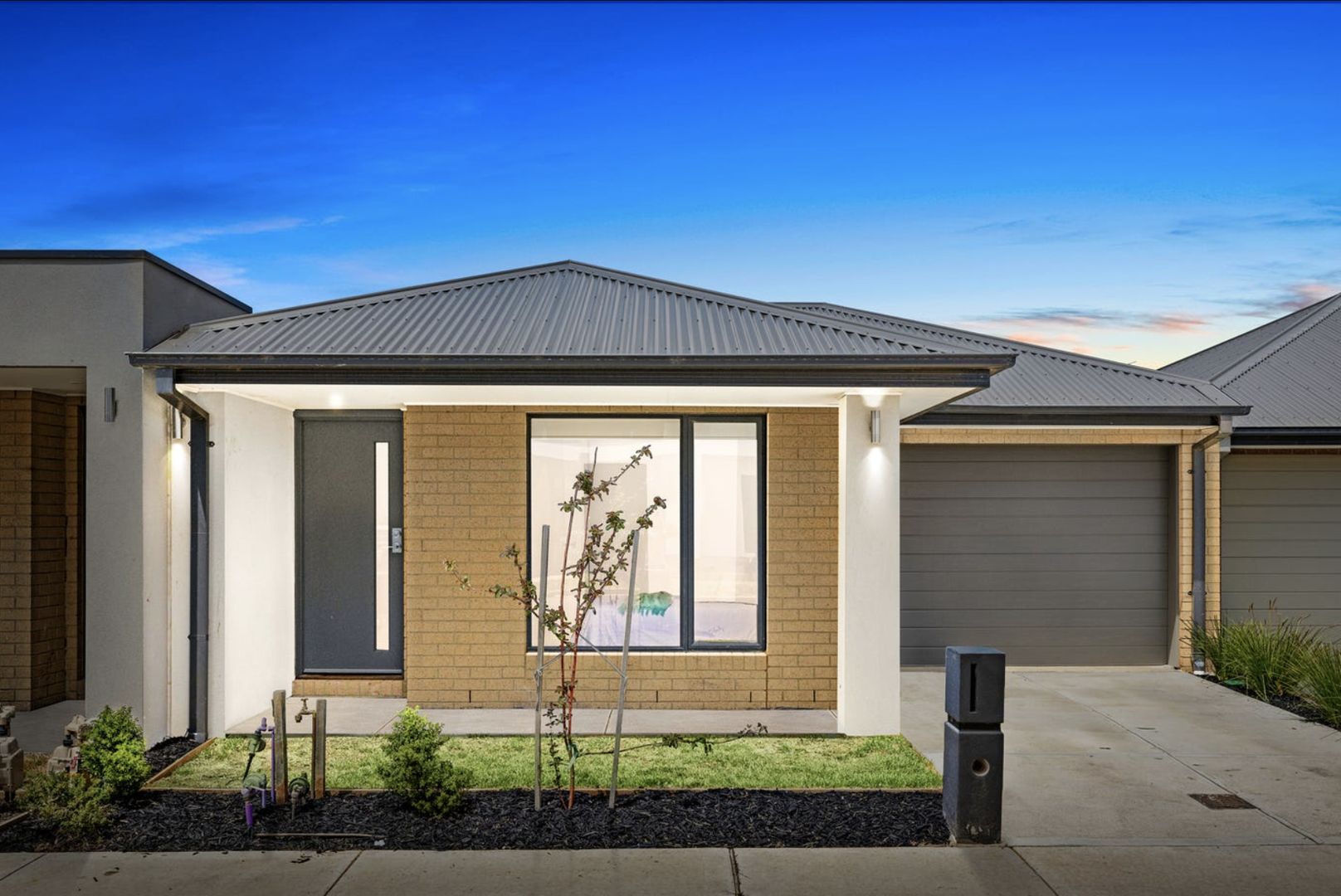 21 Generation Crescent, Mambourin VIC 3024, Image 1