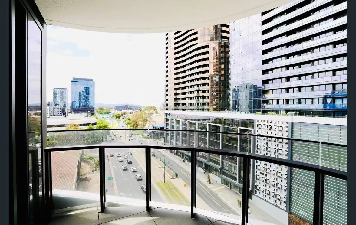 Apartment in Box Hill - More