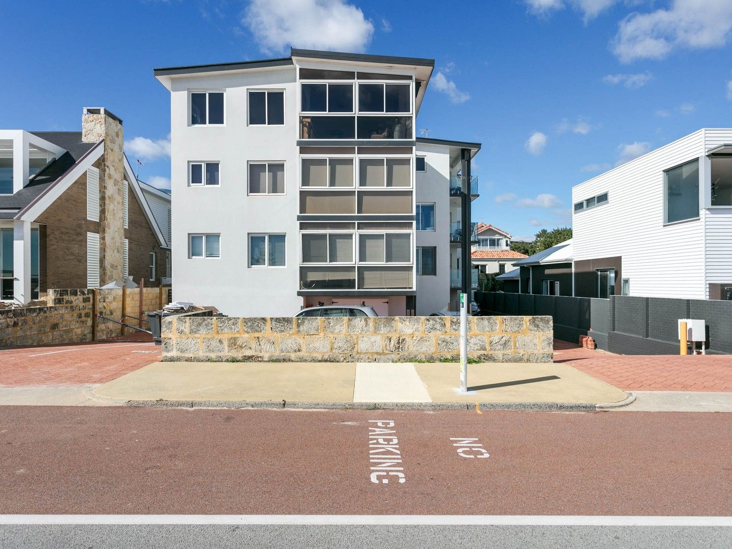 2 bedrooms Apartment / Unit / Flat in 2/232 Marine Parade COTTESLOE WA, 6011