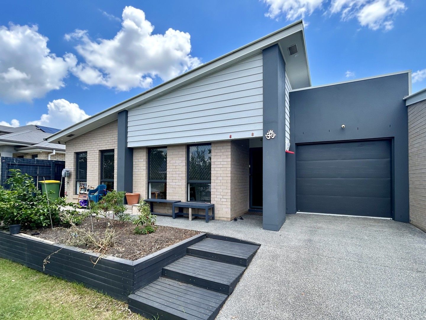 3 bedrooms House in 50 Waterfern Way RIPLEY QLD, 4306