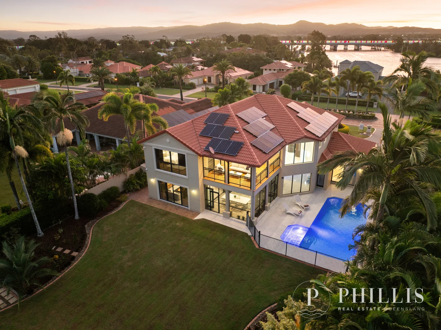 3166 Riverleigh Drive, Hope Island QLD 4212