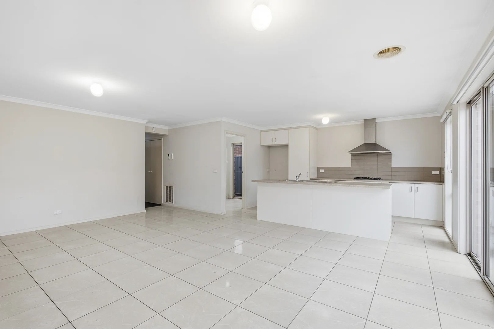 Additional image 7 of 31 Weavers Street, Manor Lakes VIC 3024