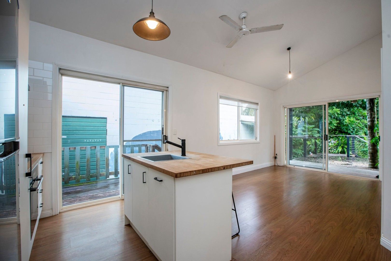 1 bedrooms Apartment / Unit / Flat in A/44 Byron Street BANGALOW NSW, 2479