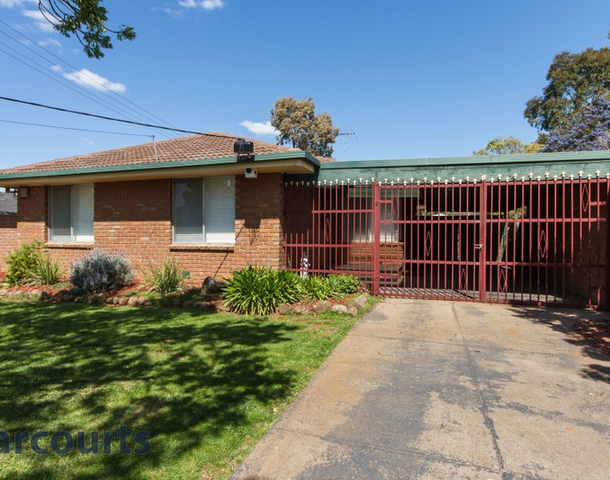 59 First Avenue, Melton South VIC 3338