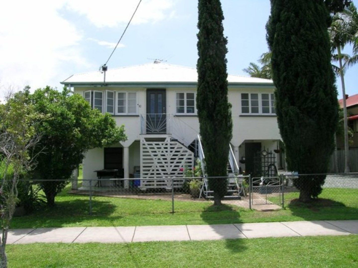 2 bedrooms Apartment / Unit / Flat in 4/10 Seventh Avenue SANDGATE QLD, 4017