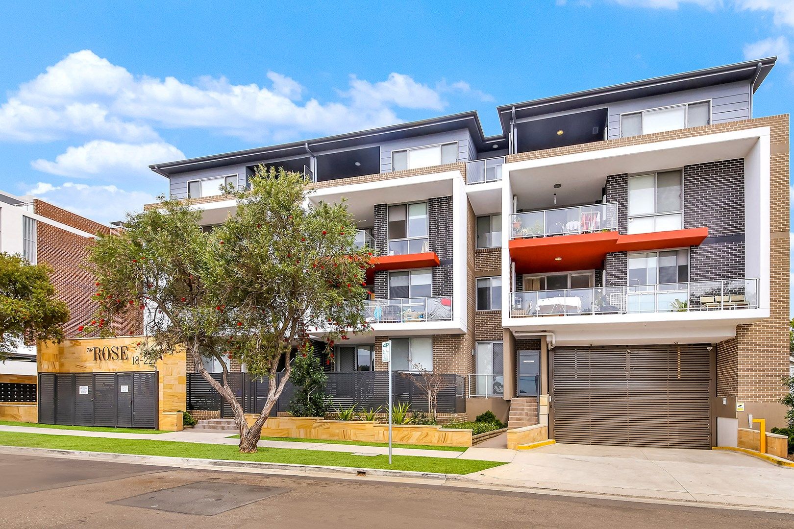 2 bedrooms Apartment / Unit / Flat in 44/18-22A Hope Street ROSEHILL NSW, 2142