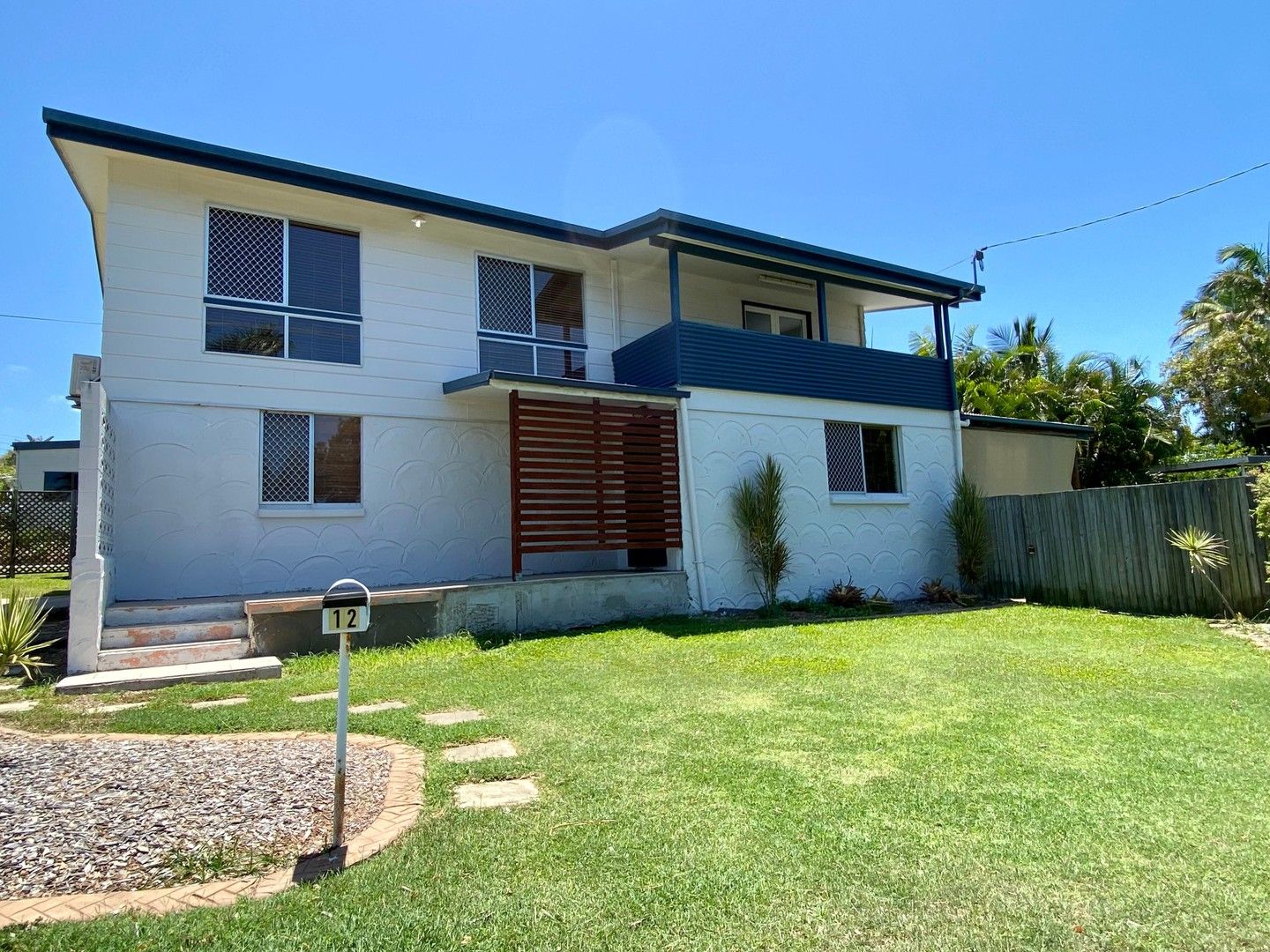 4 bedrooms House in 12 Alfred Street TANNUM SANDS QLD, 4680