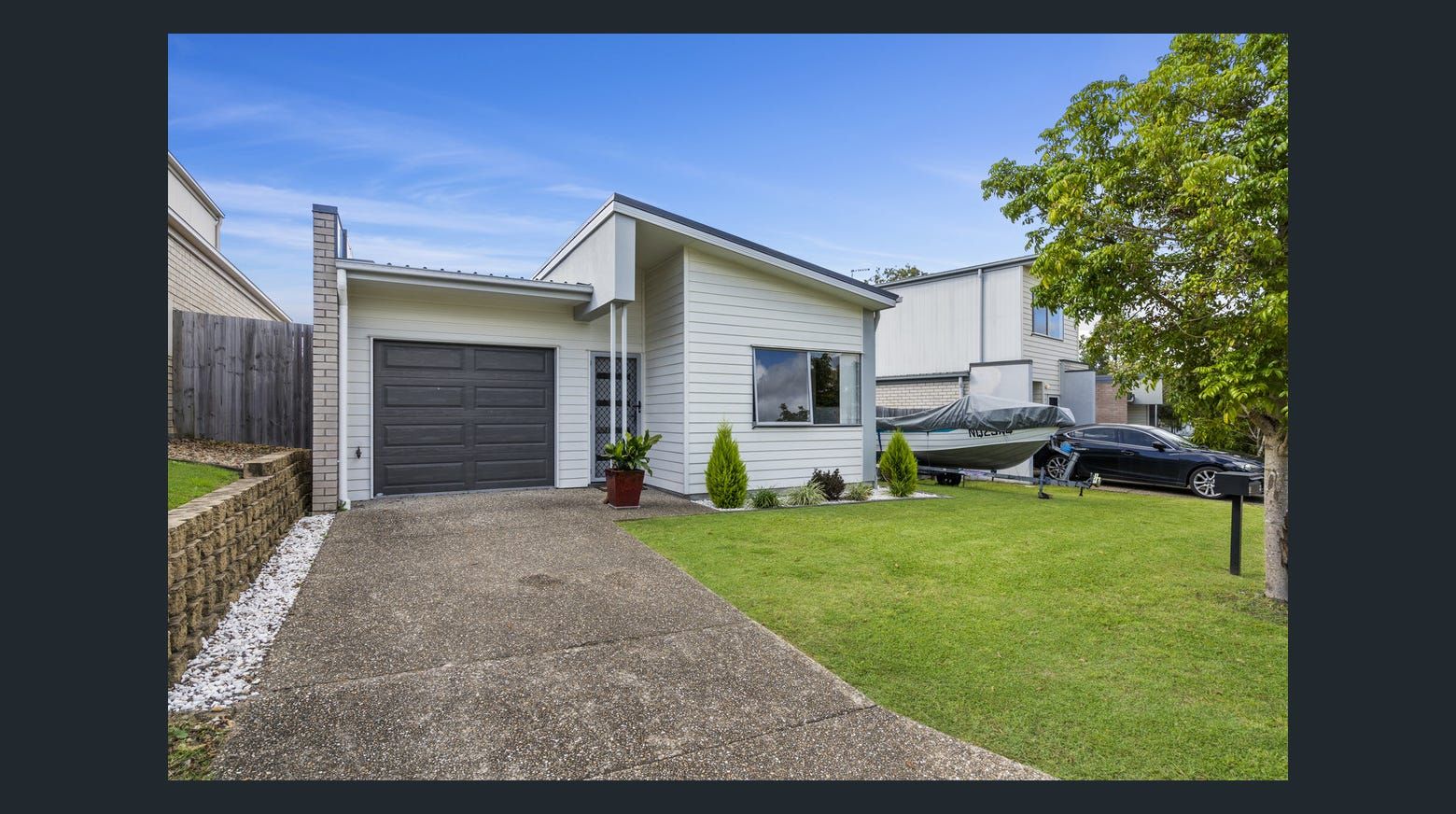 3 bedrooms House in 4 Gideon gardens PIMPAMA QLD, 4209