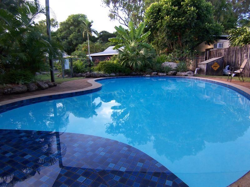 5/57 Bamboo Street, HOLLOWAYS BEACH QLD 4878, Image 0