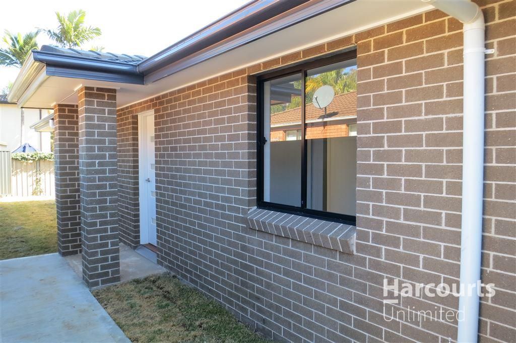 2 bedrooms Apartment / Unit / Flat in 3A Raht Place DOONSIDE NSW, 2767