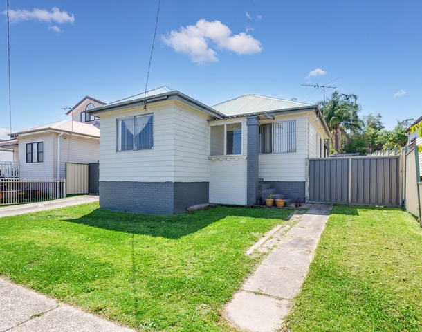 13 Cardiff Road, Wallsend NSW 2287