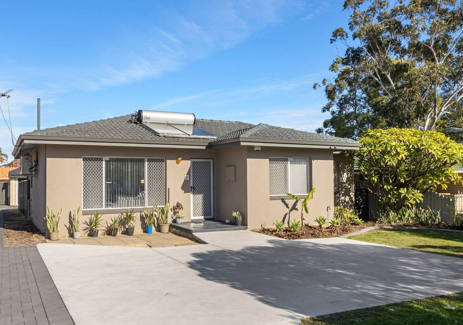 3 bedrooms House in 25 Garnett Place BALGA WA, 6061