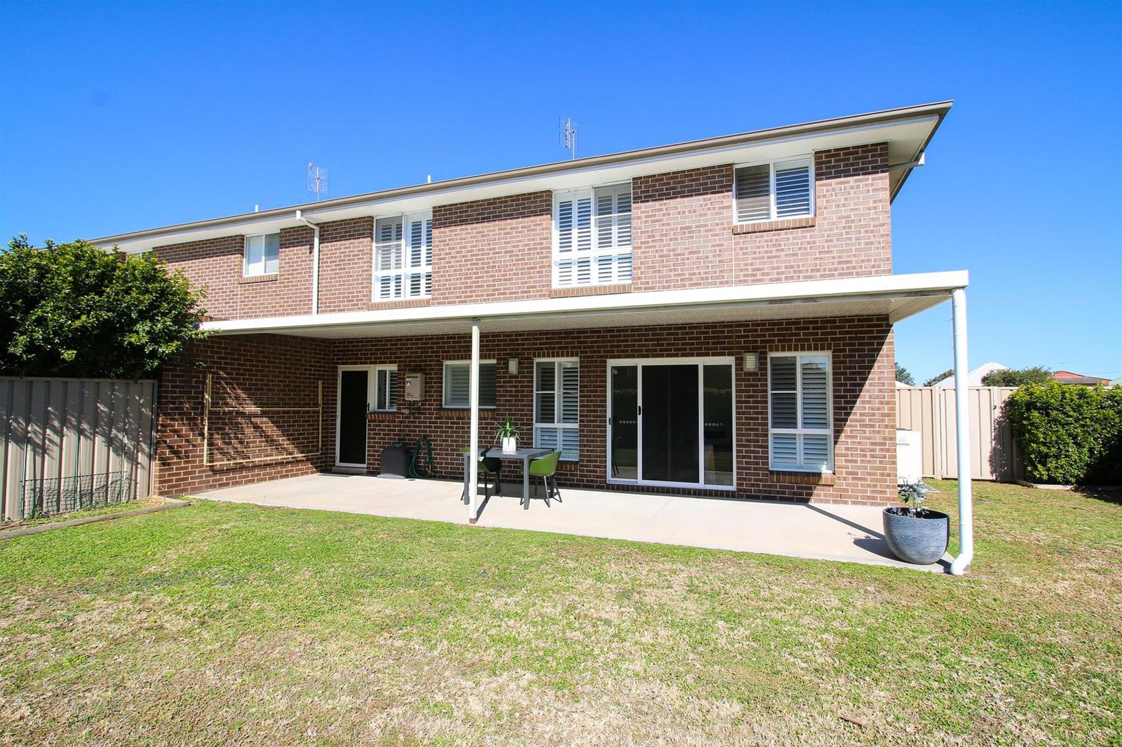 2/33A Church Street, Singleton NSW 2330, Image 2