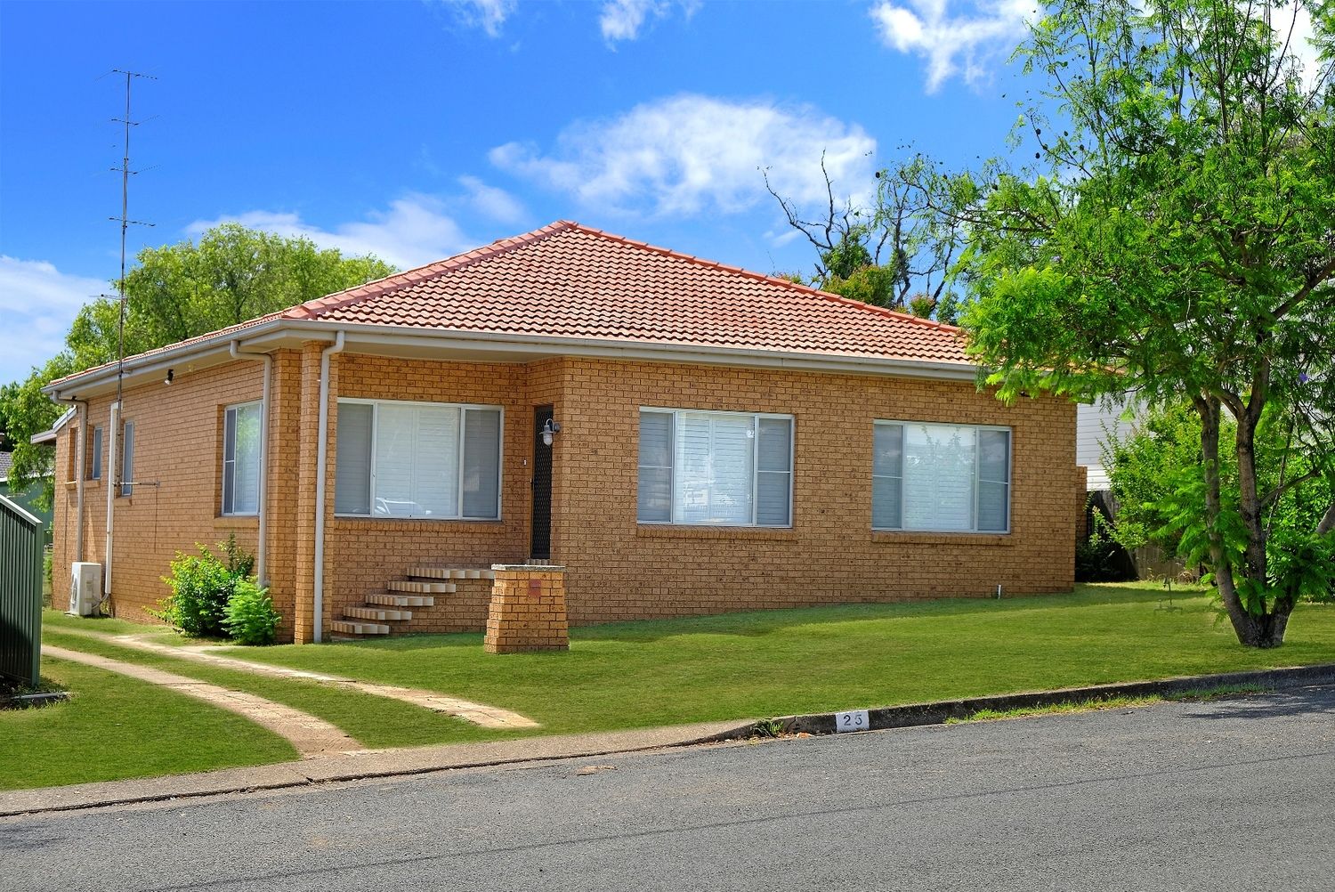 25 Bligh Street, Muswellbrook Property History & Address Research