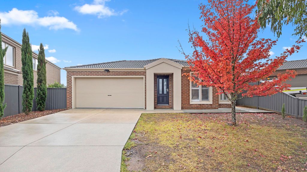 3 Romilly Close, Winter Valley VIC 3358, Image 0