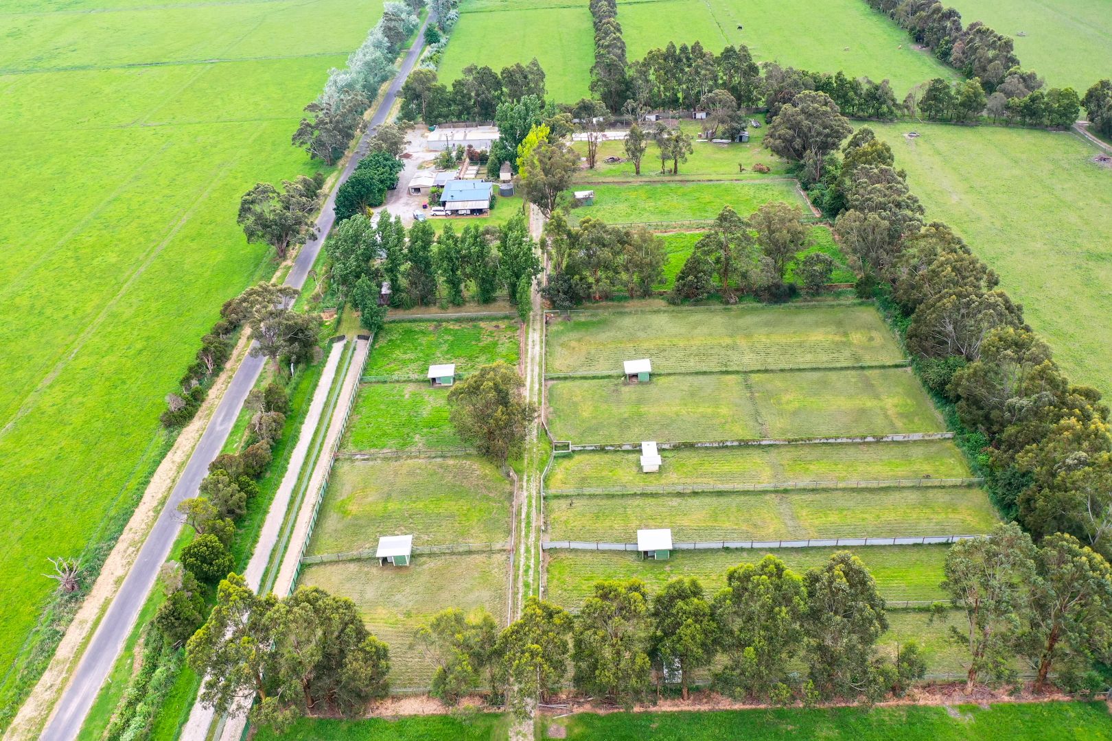 221 GORDON ROAD, Yarragon VIC 3823, Image 2