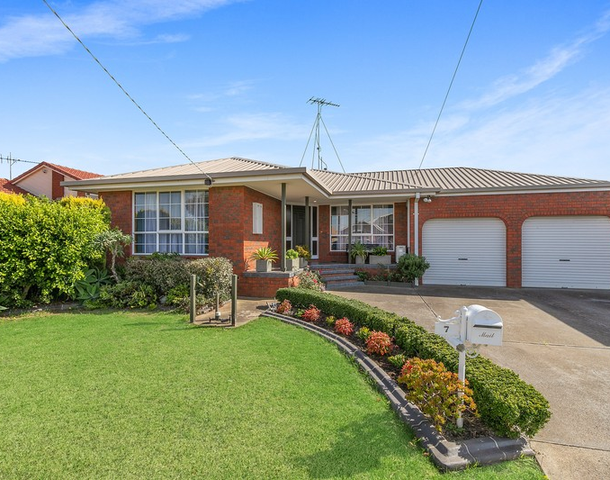 7 Nanworen Crescent, Bell Park VIC 3215