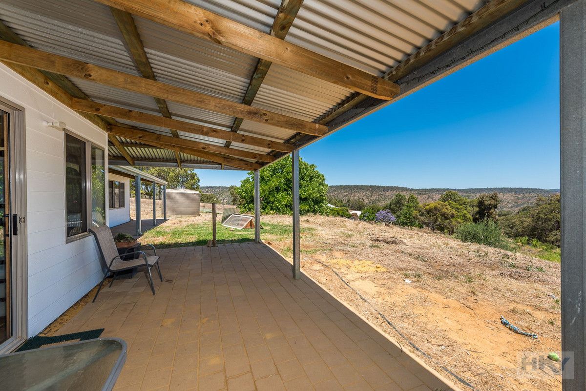 320 Clarkson Road, Bullsbrook WA 6084, Image 2