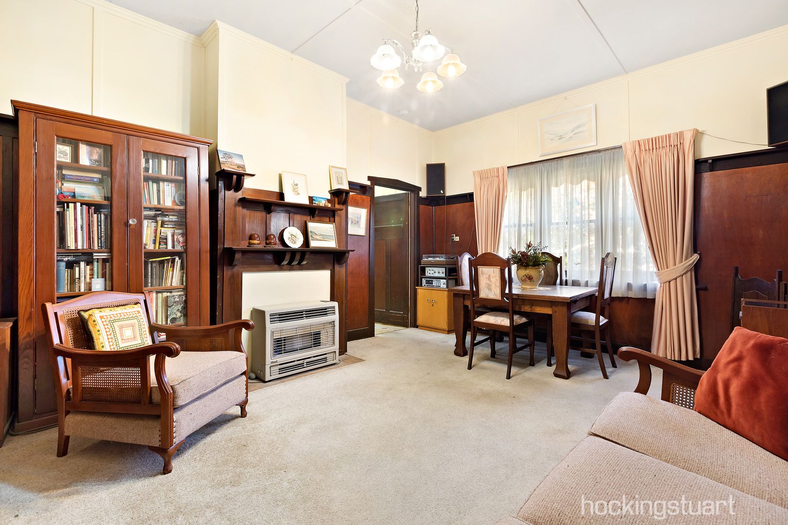 18 Ocean Street, Hampton VIC 3188, Image 2