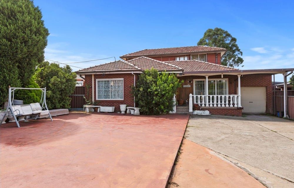 6 bedrooms House in 121 Richmond Road MARAYONG NSW, 2148