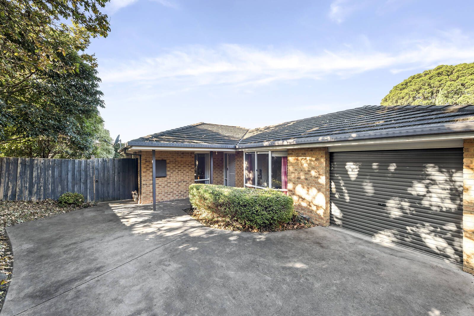 3 bedrooms Apartment / Unit / Flat in 2/366 Middleborough Road BLACKBURN VIC, 3130