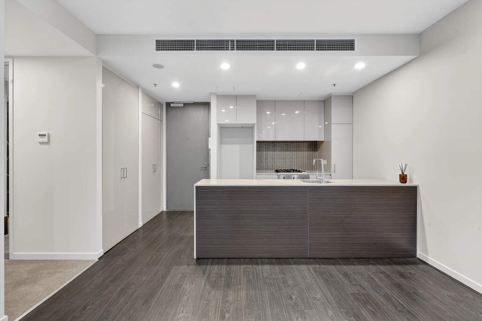 Additional image 2 of 704/70 Queens Road, Melbourne VIC 3004
